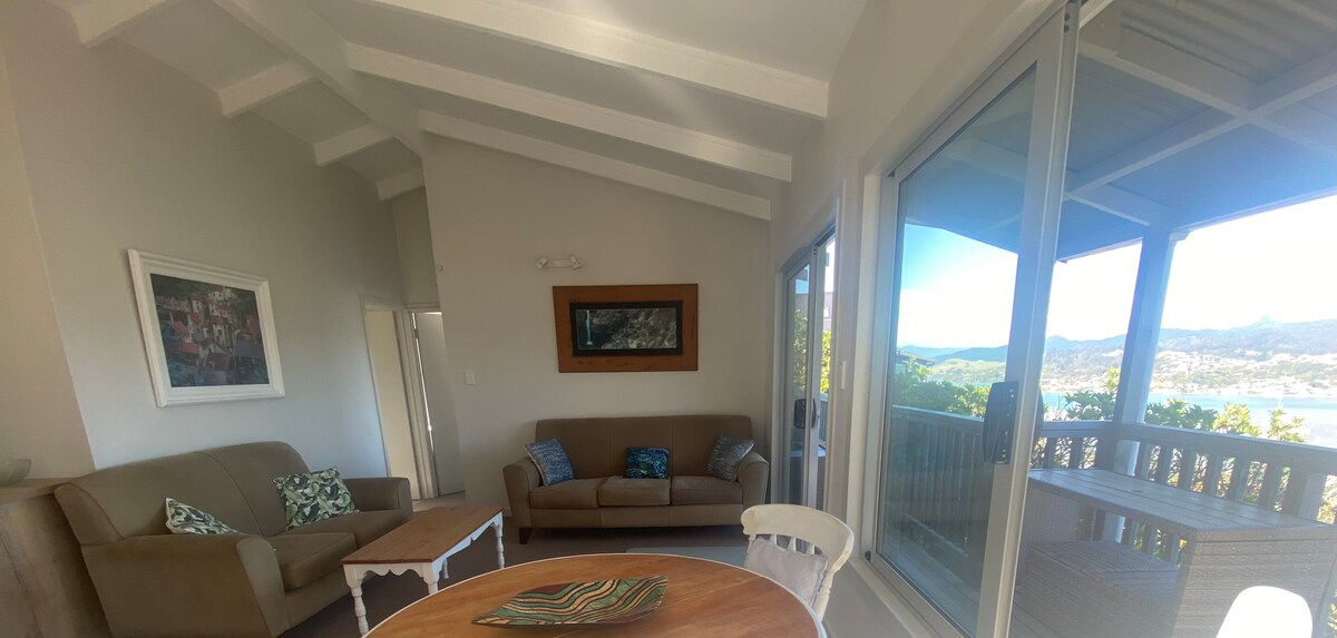 Top Airbnb: Water Views in Thames Coromandel District