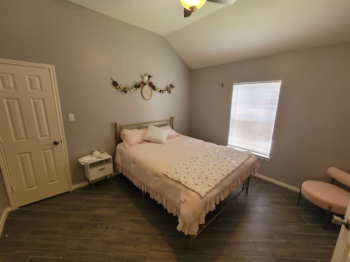 غرفة النوم 2