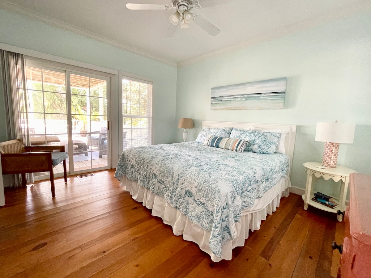 Спалня №5 - голямо двойно легло, достъп до верандата