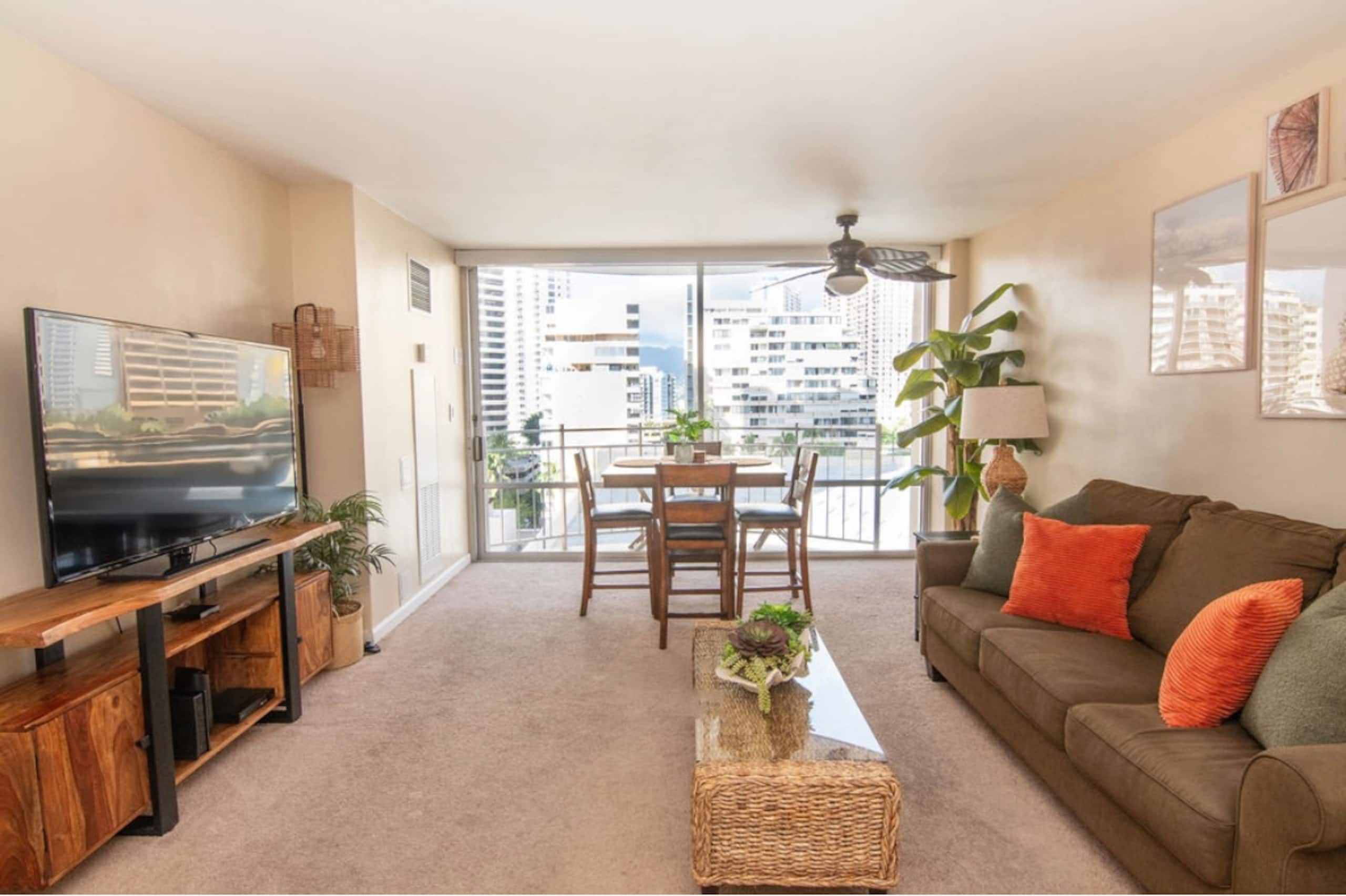 Condo in Honolulu · ★4.98 · 1 bedroom · 2 beds · 1 private bath - Image 1