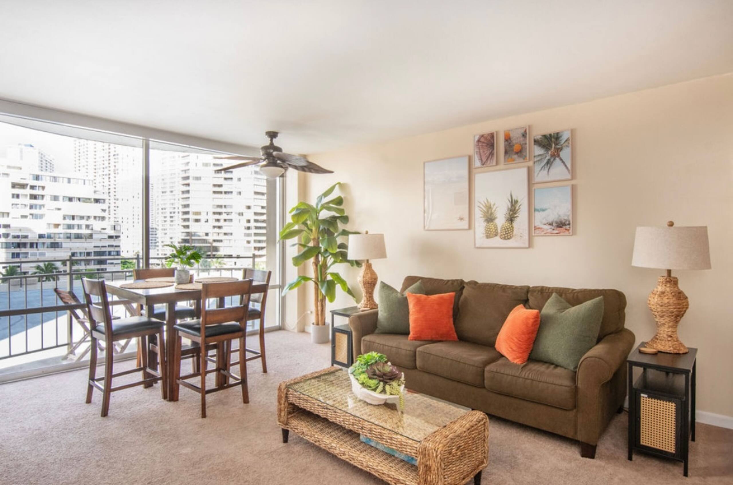 Condo in Honolulu · ★4.98 · 1 bedroom · 2 beds · 1 private bath - Image 4