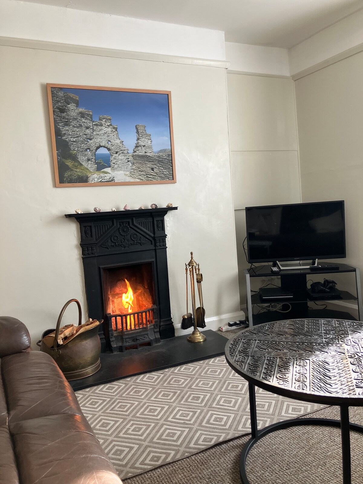 Top Airbnb: Arthur's Cottage in Tintagel