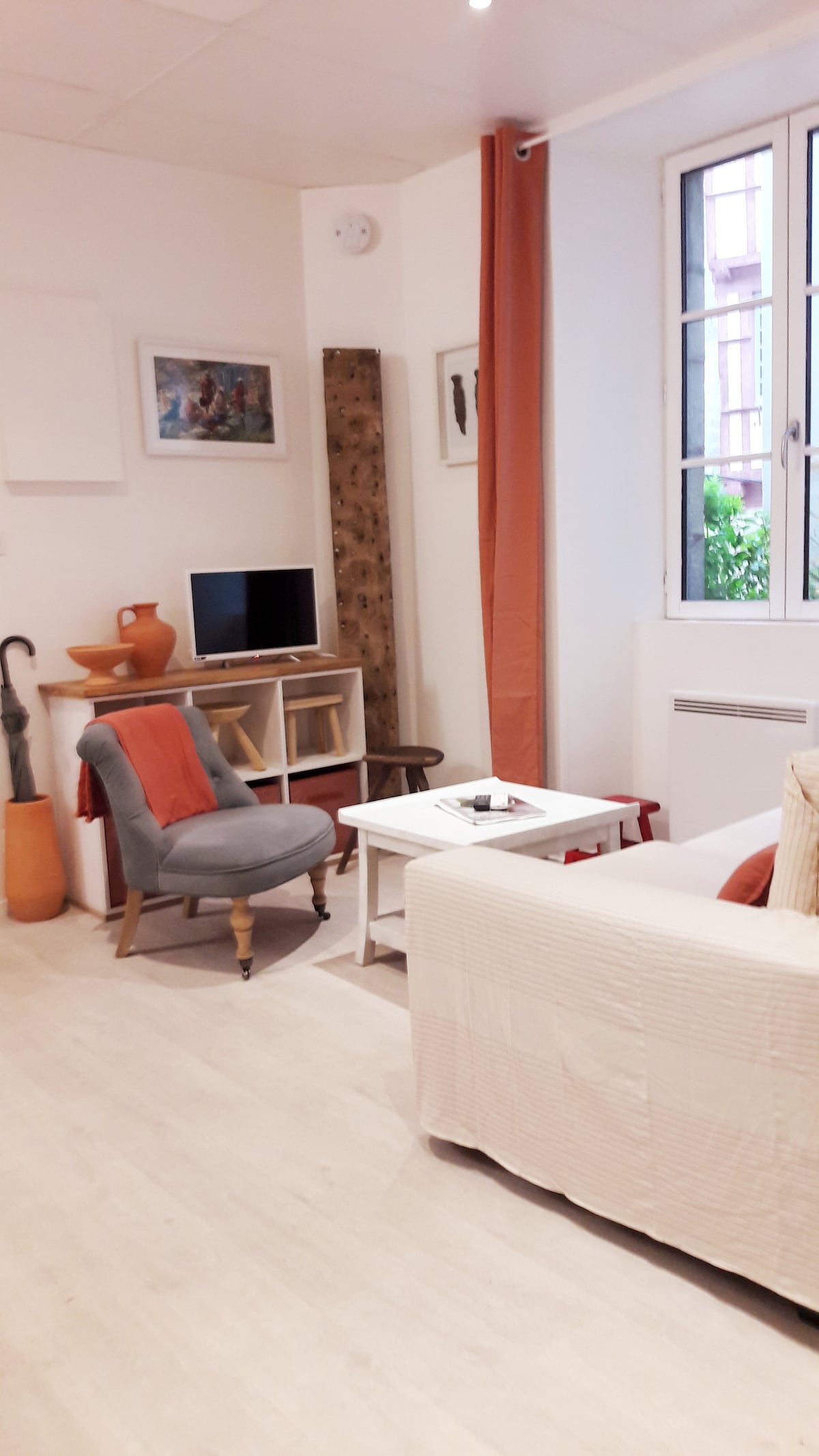 Popular Airbnb listing: TY KREIZ - Studio in the heart of downtown in Quimper