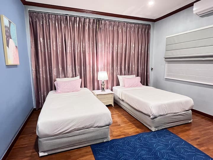 საძინებელი 2 მე‑4 სართულზე 