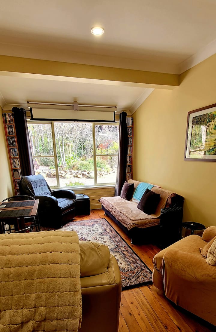Relax in the recliners and enjoy a movie with a large library of DVDs to choose from. Enjoy a garden view, read a book, or enjoy the massage chair. 