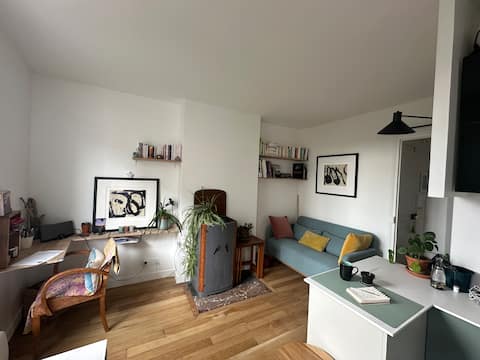 Top performing Airbnb: nice little apartment in Paris in Paris