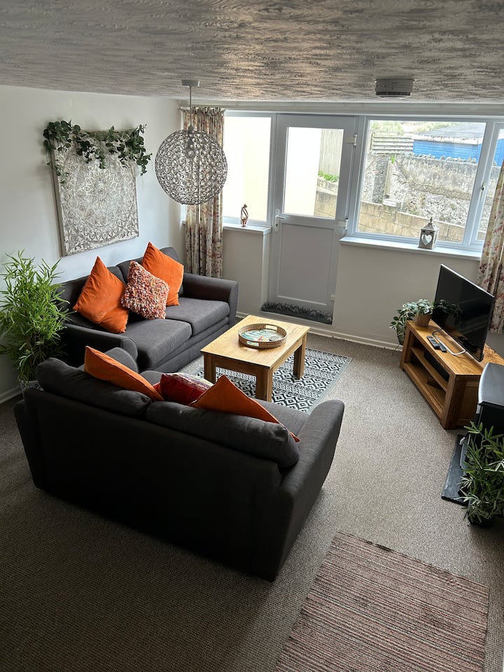 Stones Throw 17 Sand Bay - Perranporth
