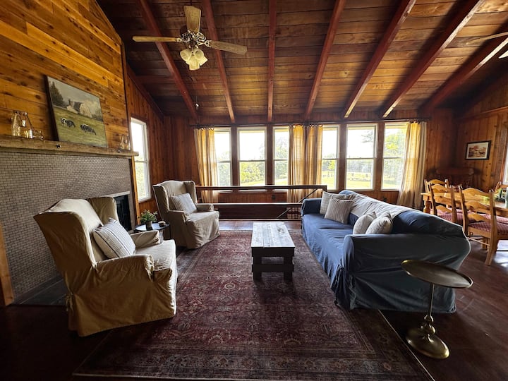 Guest House At Battle Mountain Farm - Chapel Hill, TN