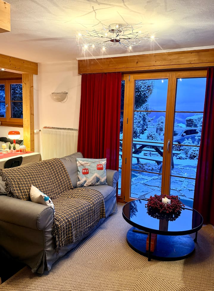 Cosy Alpine Chalet
Crans-montana – Mountain View - Crans-Montana