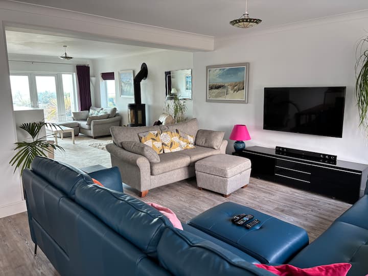 Uninterrupted Panoramic Sea Views Of The Needles - Barton on Sea