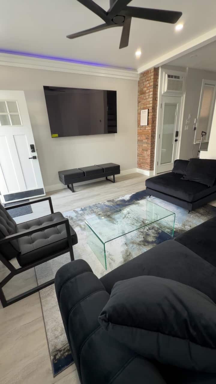 Luxury South Side Townhome | Nfl Draft Stay - Pirate, West Mifflin