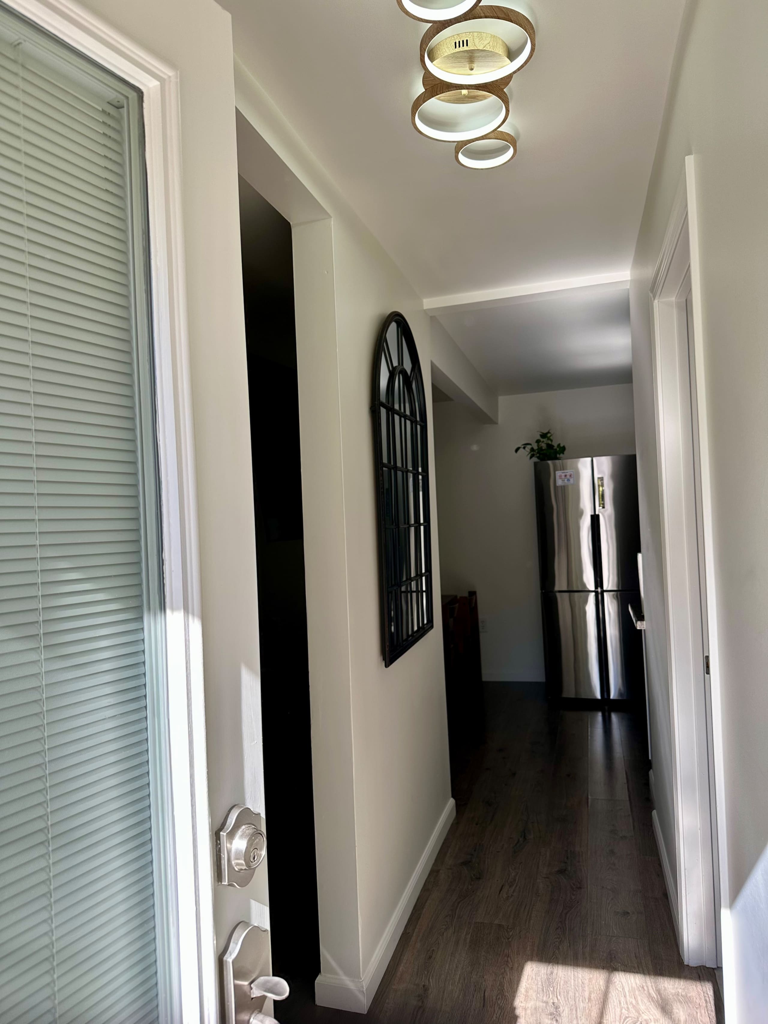 Private Studio w/garage & W/D near downtown - Photo 53
