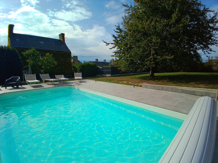 Domaine des Tissey with a view of Mont St Michel