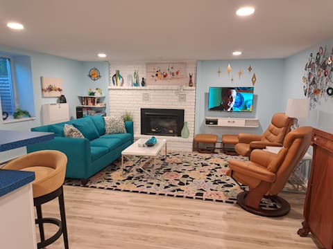 Mid Century Modern Pad