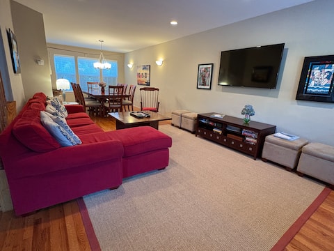 Top Airbnb: The Hamptons, walk to Beach! Shinnecock Hills. in Long Island