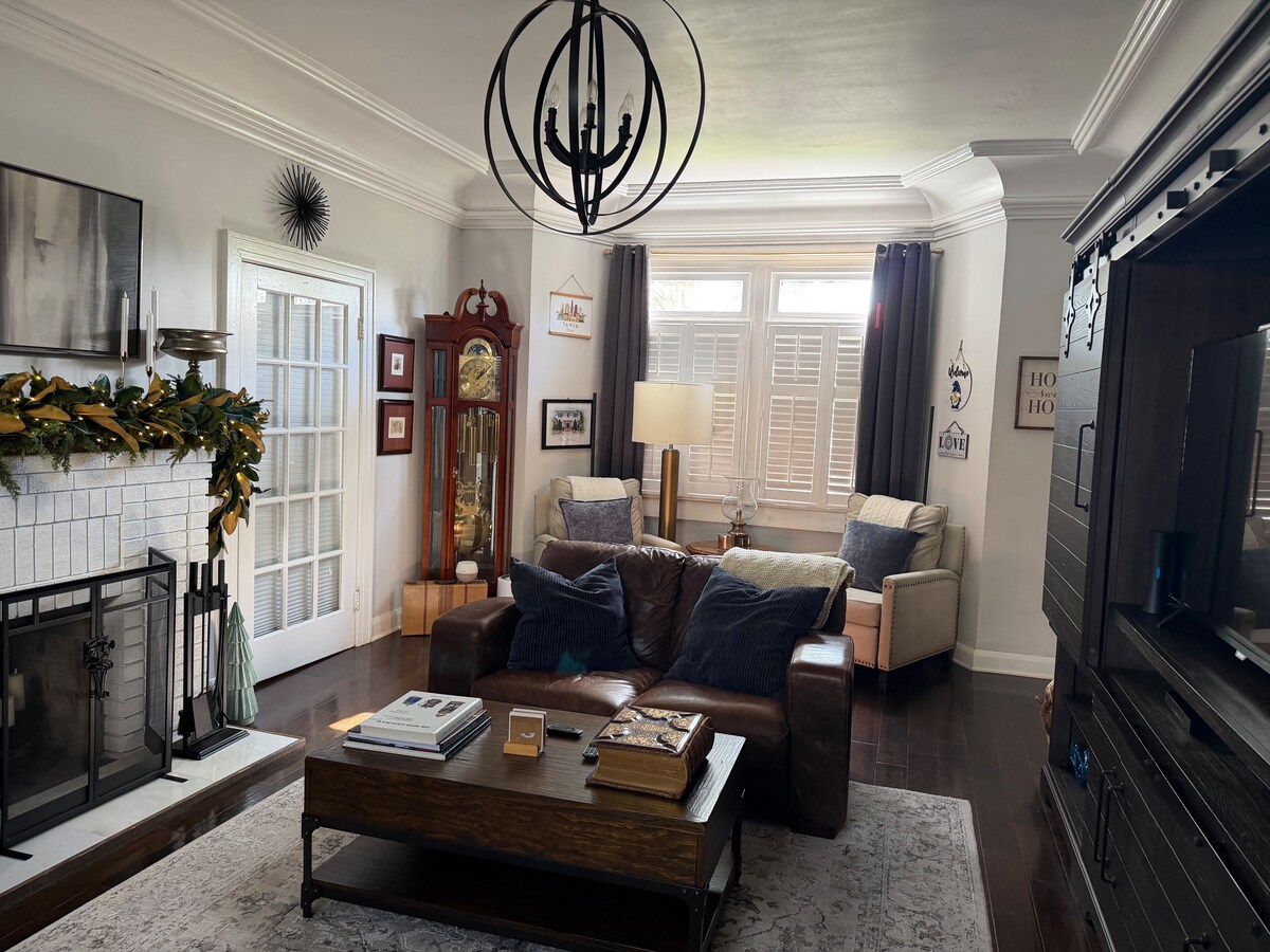 Popular Airbnb listing: Multi-Award Winning & Top 5% Rated on Airbnb 2025 in Southeast Seminole Heights