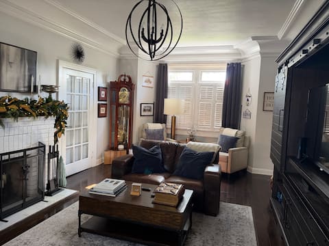 Popular Airbnb listing: Multi-Award Winning & Top 5% Rated on Airbnb 2025 in Southeast Seminole Heights