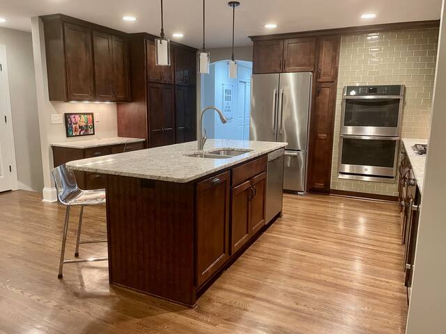 🎂 Let Them Eat Cake in this Fun Edina Family Home! gallery image 2