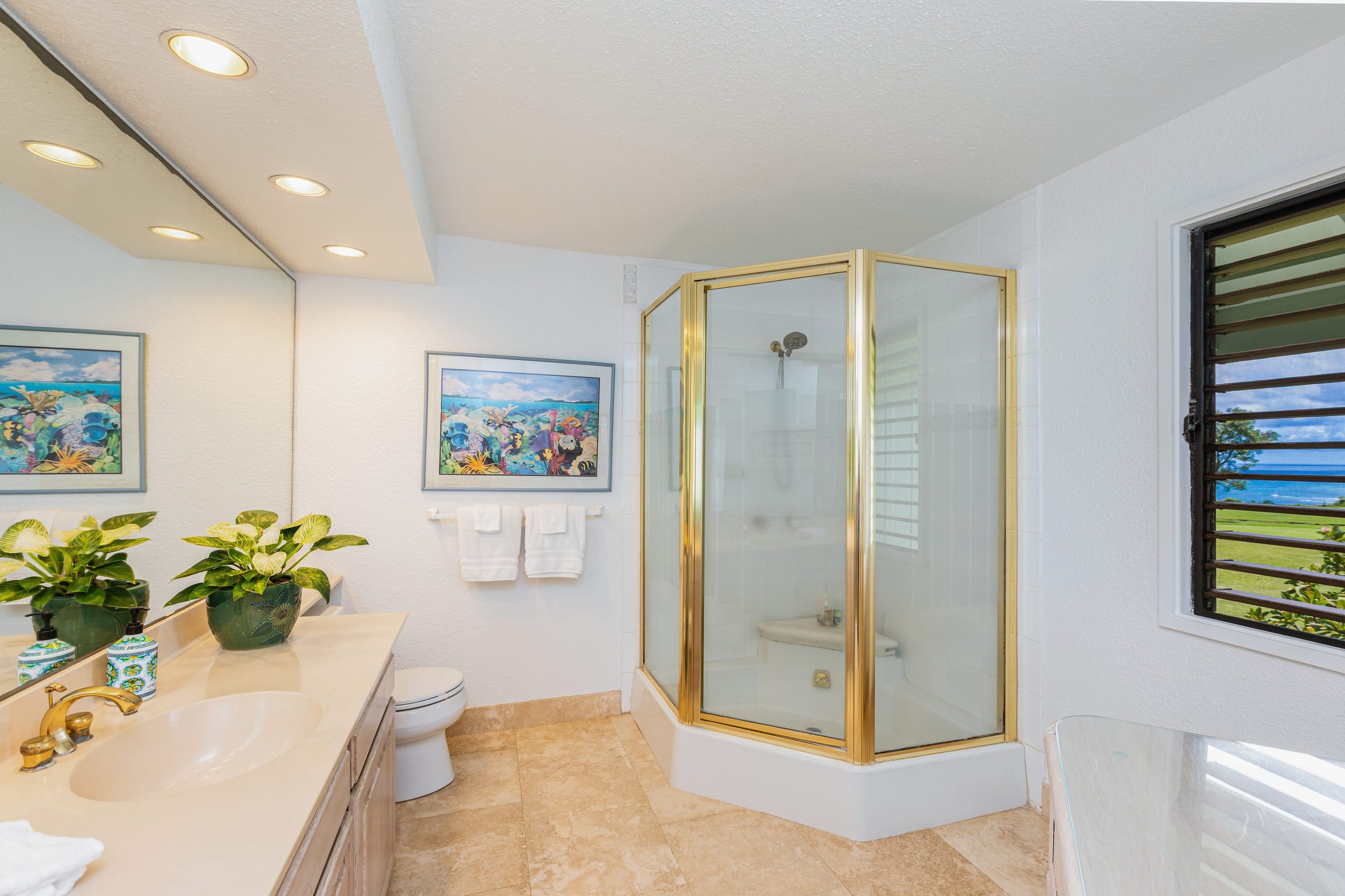 Condo in Princeville · ★4.79 · 2 bedrooms · 2 beds · 1 bath - Image 17