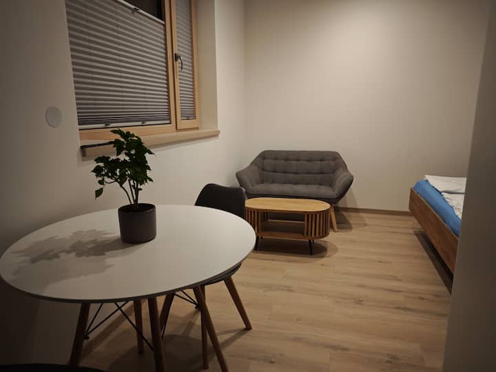 Lovely Apartment On A Quiet Street - Košice