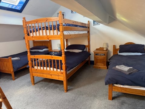 Marina House - Bunk room