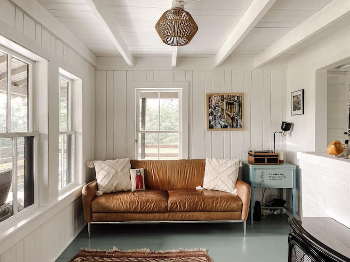 True Maine Artist Cottage With Outdoor Shower - Bridgton, ME
