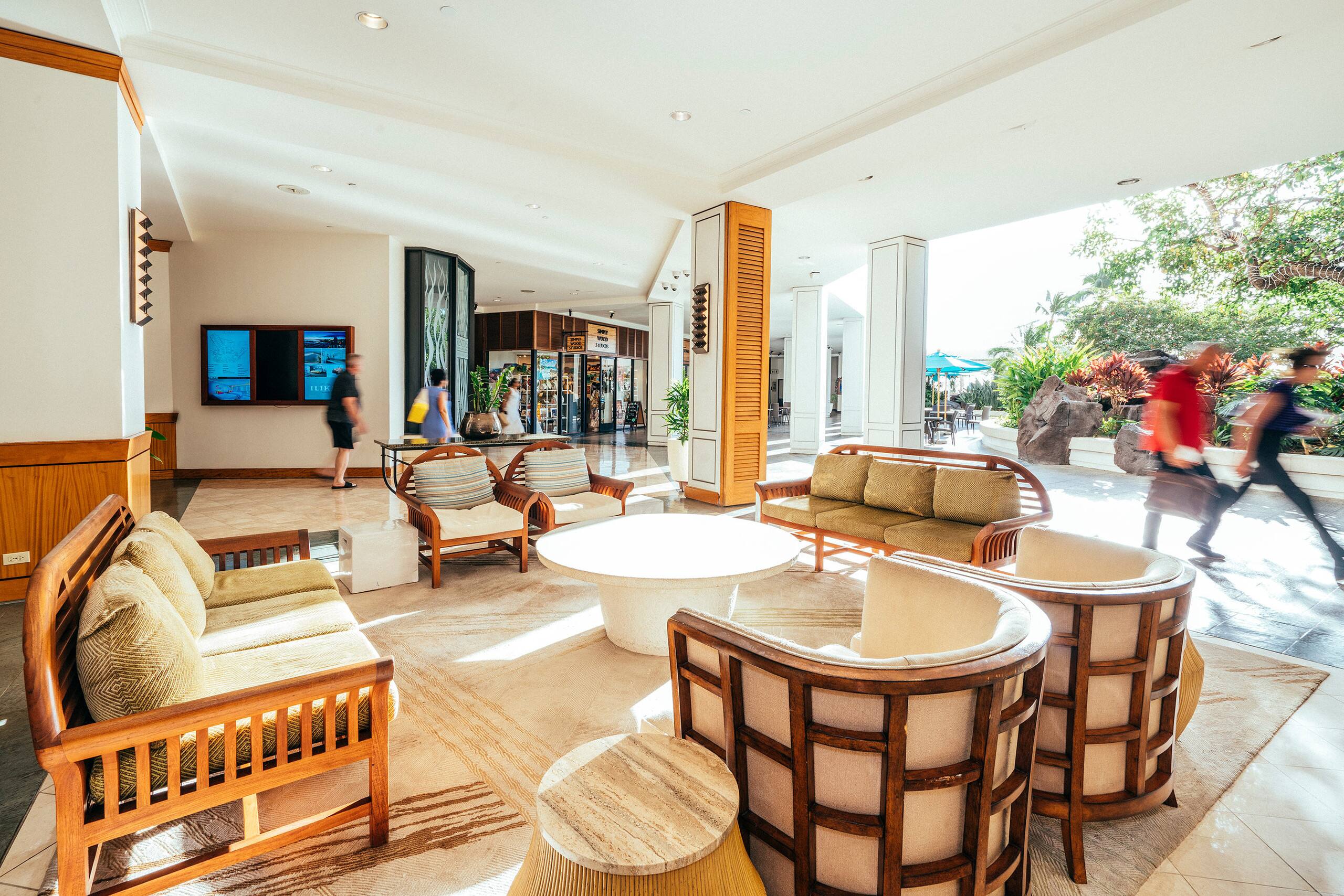 Condo in Honolulu · ★4.69 · 2 bedrooms · 3 beds · 2 private baths - Image 31