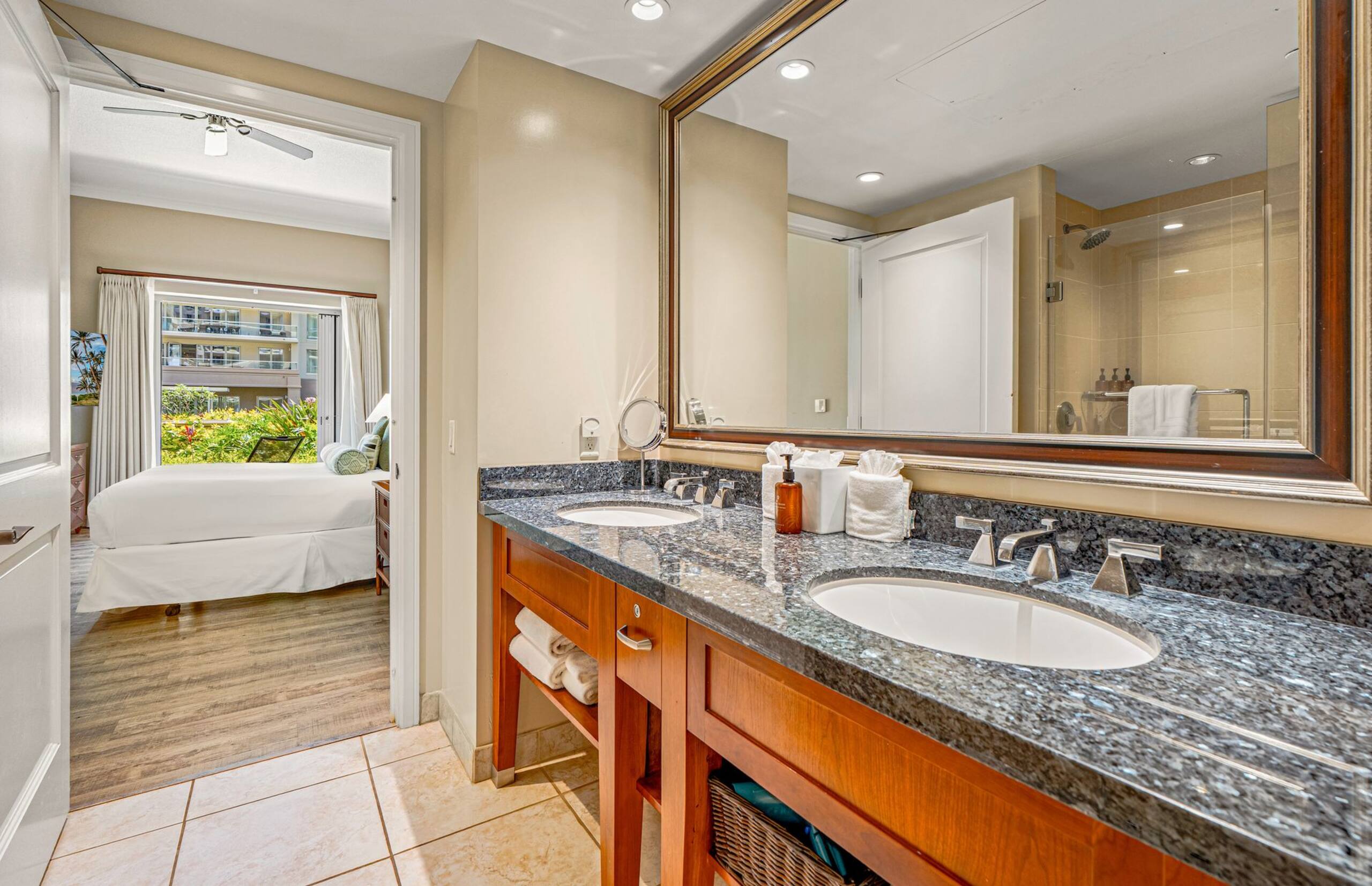 Condo in Lahaina · ★5.0 · 2 bedrooms · 3 beds · 2 baths - Image 19