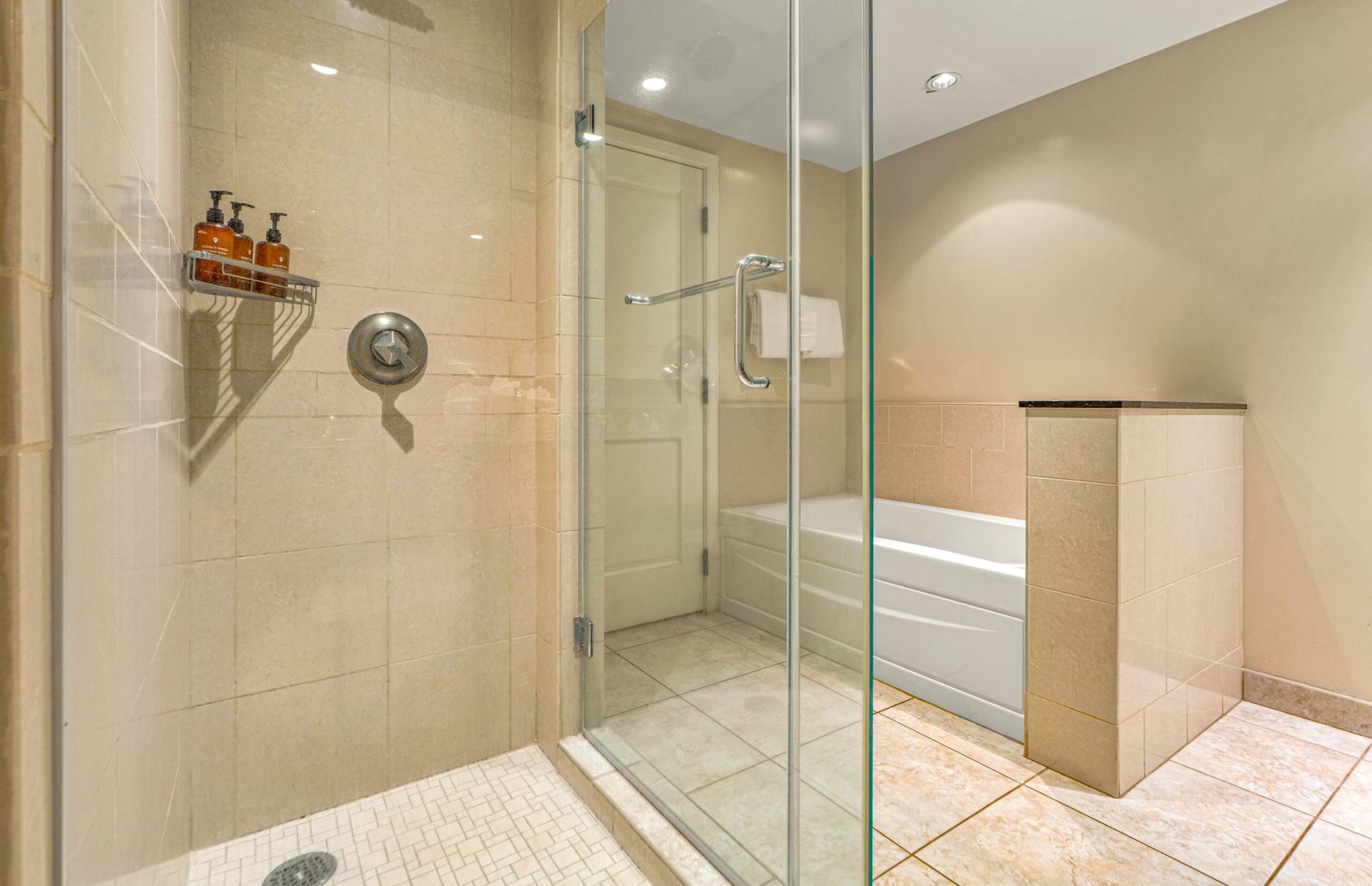 Condo in Lahaina · ★5.0 · 2 bedrooms · 3 beds · 2 baths - Image 24