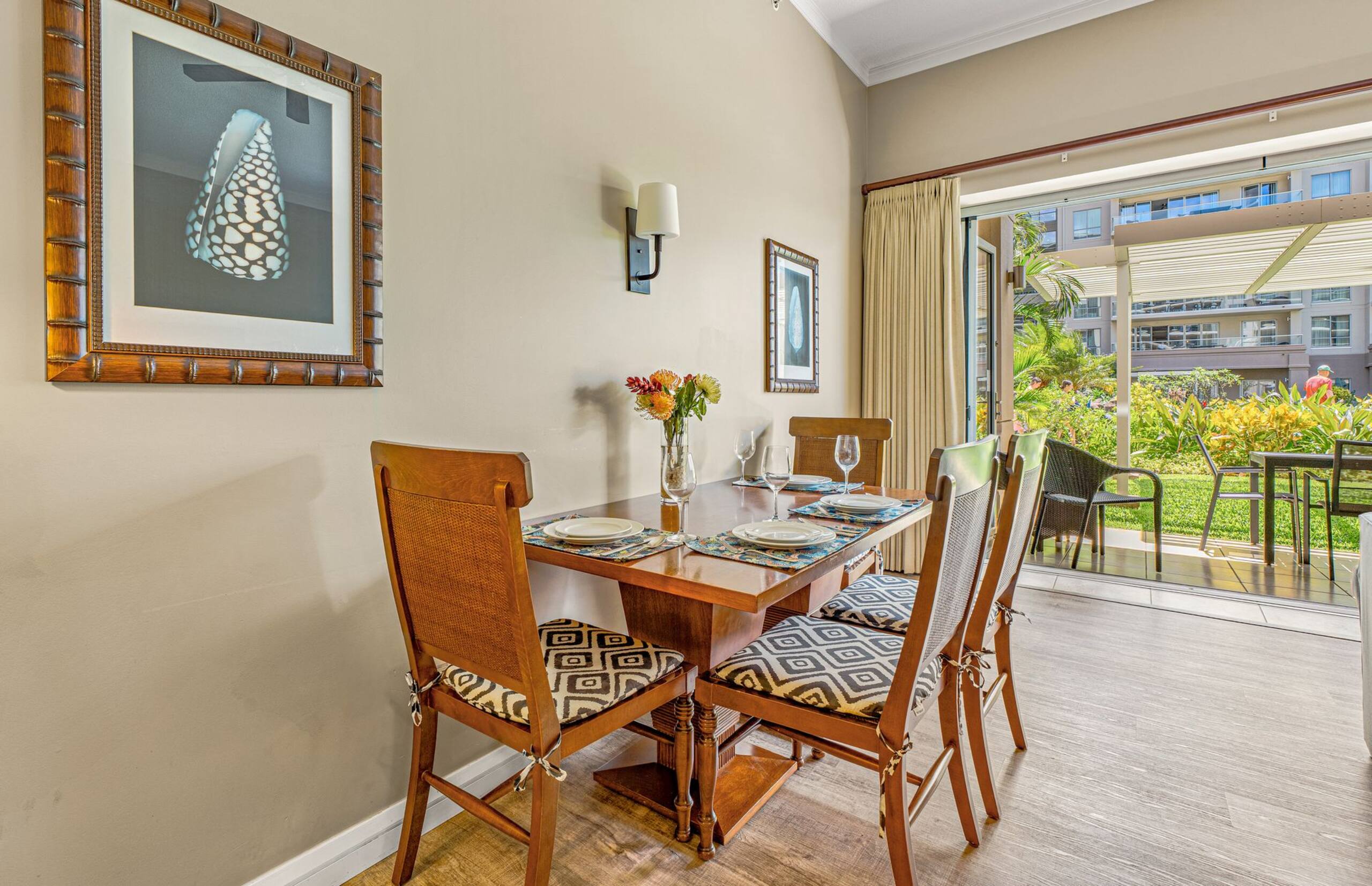 Condo in Lahaina · ★5.0 · 2 bedrooms · 3 beds · 2 baths - Image 15