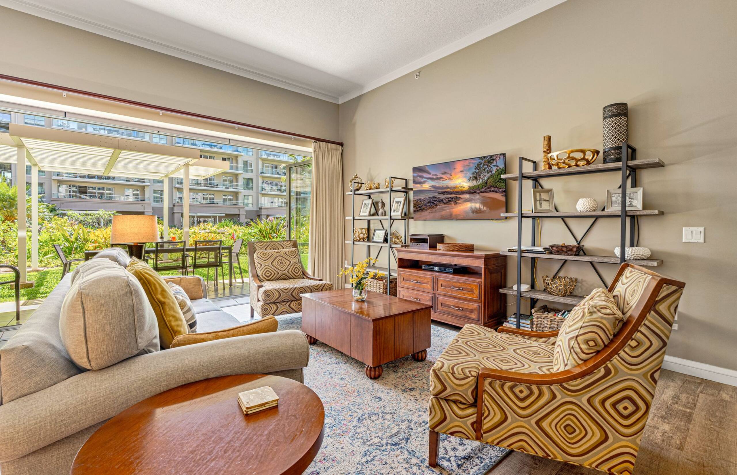 Condo in Lahaina · ★5.0 · 2 bedrooms · 3 beds · 2 baths - Image 4