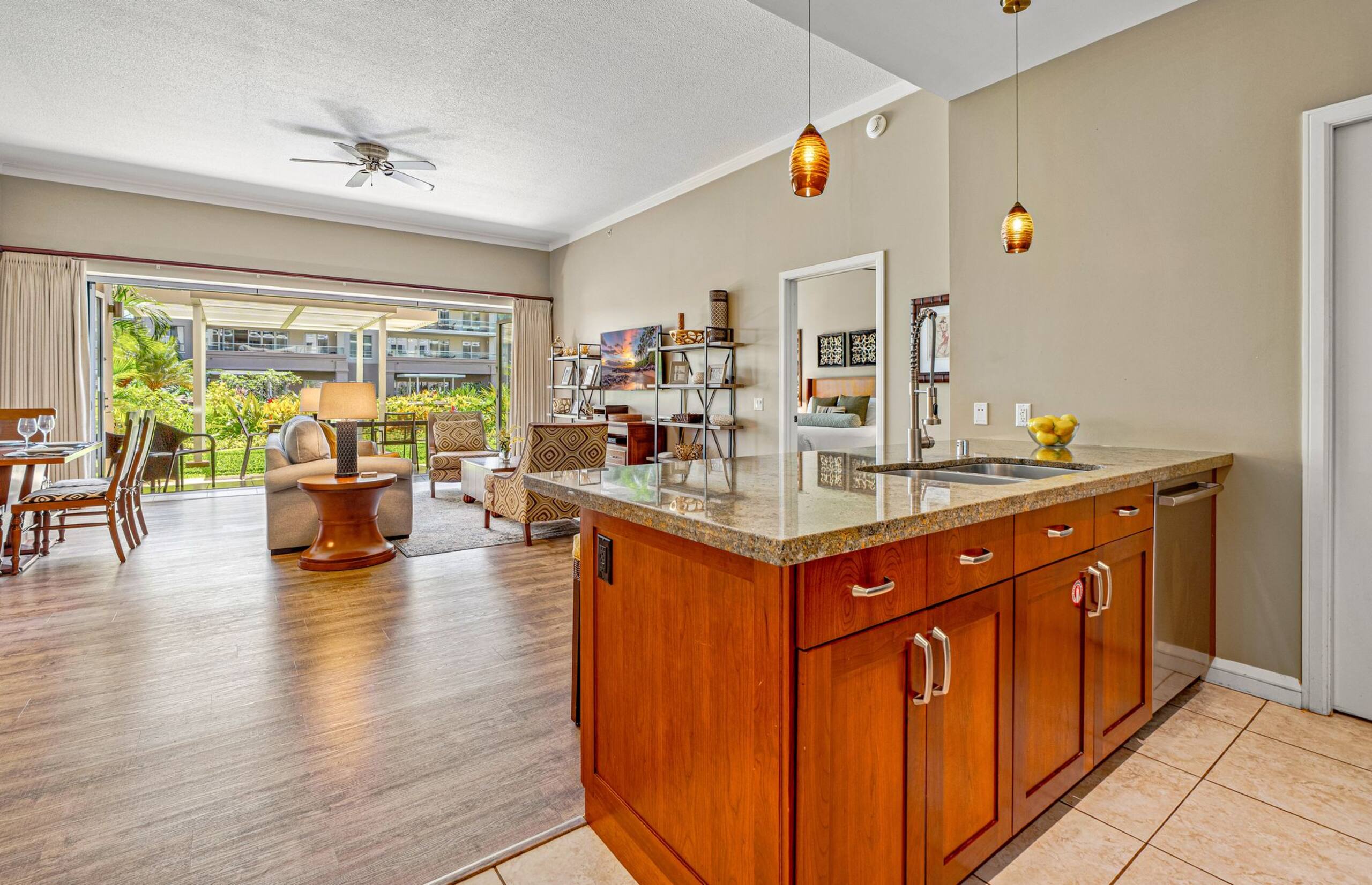 Condo in Lahaina · ★5.0 · 2 bedrooms · 3 beds · 2 baths - Image 3