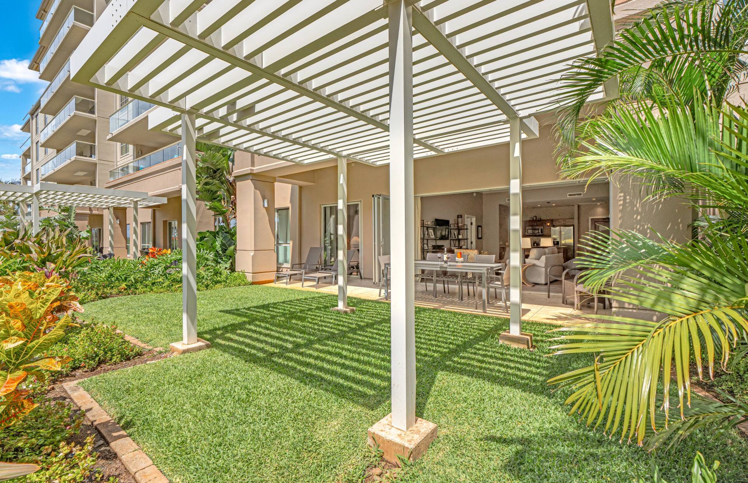 Condo in Lahaina · ★5.0 · 2 bedrooms · 3 beds · 2 baths - Image 2