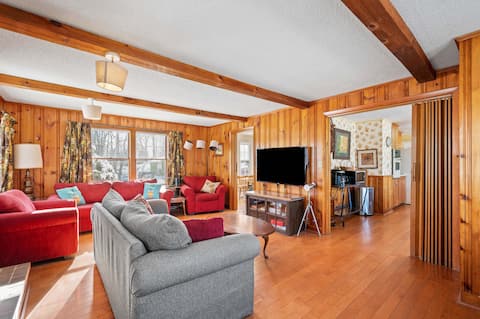 Kayak,swim,fish, 14 beds, 3 baths, 15 to Old Port