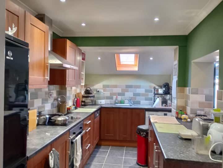 Studio + Ensuite & Kitchen Area In Kettering - Kettering, UK