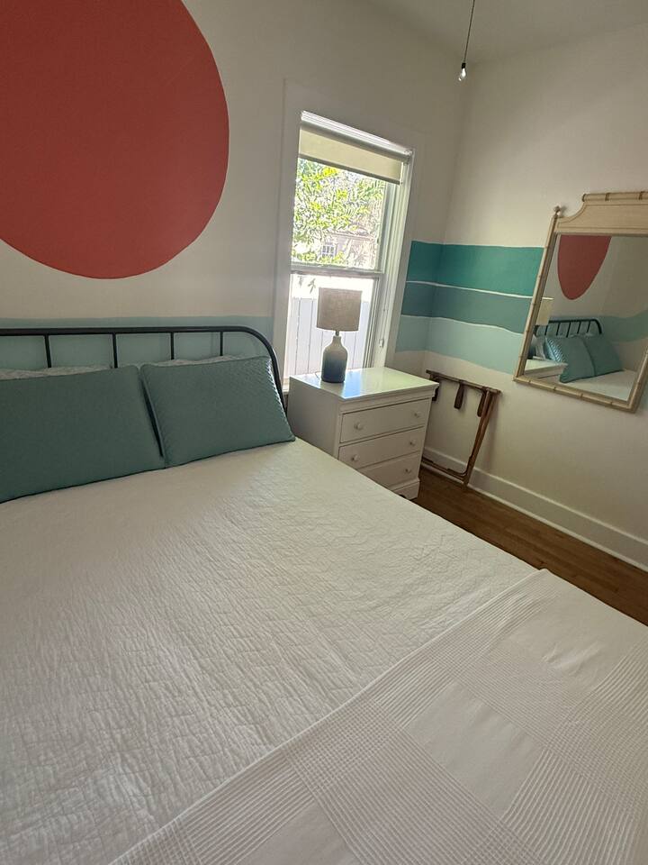 Dormitorio Sunrise con cama tamaño queen