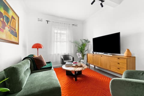 Top Airbnb: Harbour side Heritage Terrace | Millers Pt in Millers Point