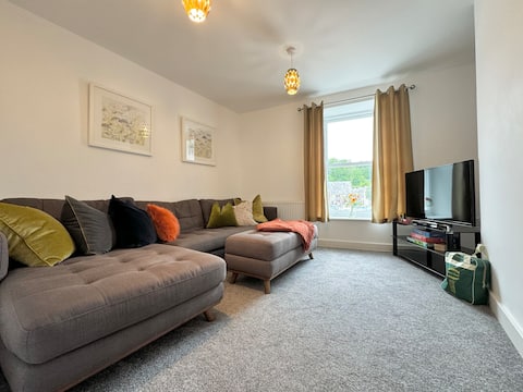 The Courtyard, 4 - Bed, Sleeps 6, Pets Welcome