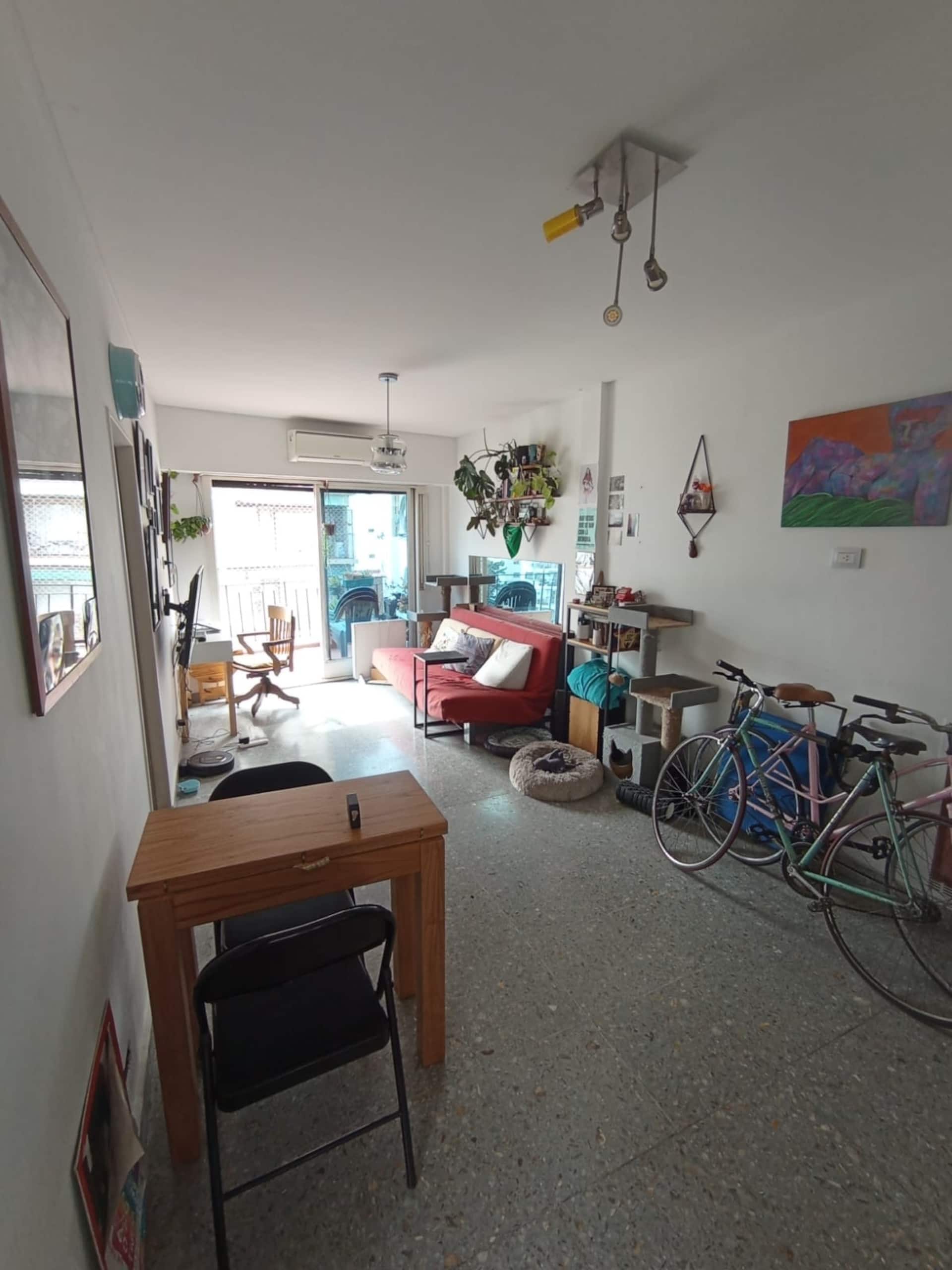 Departamento amoblado con balcón