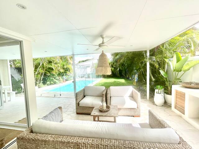 Freshwater Village Family Beach House gallery image 2