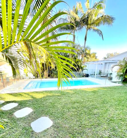 Freshwater Village Family Beach House gallery image 4