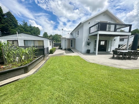 The Gathering Place - Karapiro