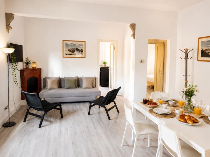 Santa Croce Cozy Apartment - Florencja