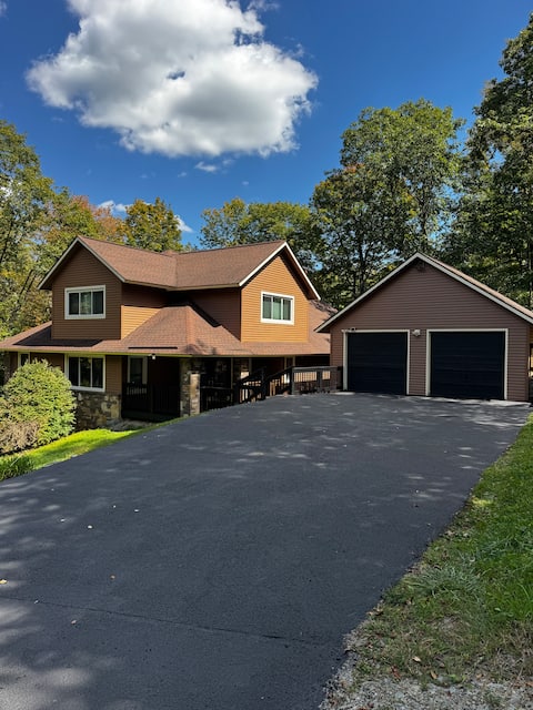 Luxury Mountain Mansion ski in/out