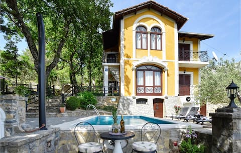 Beautiful home in Srinjine