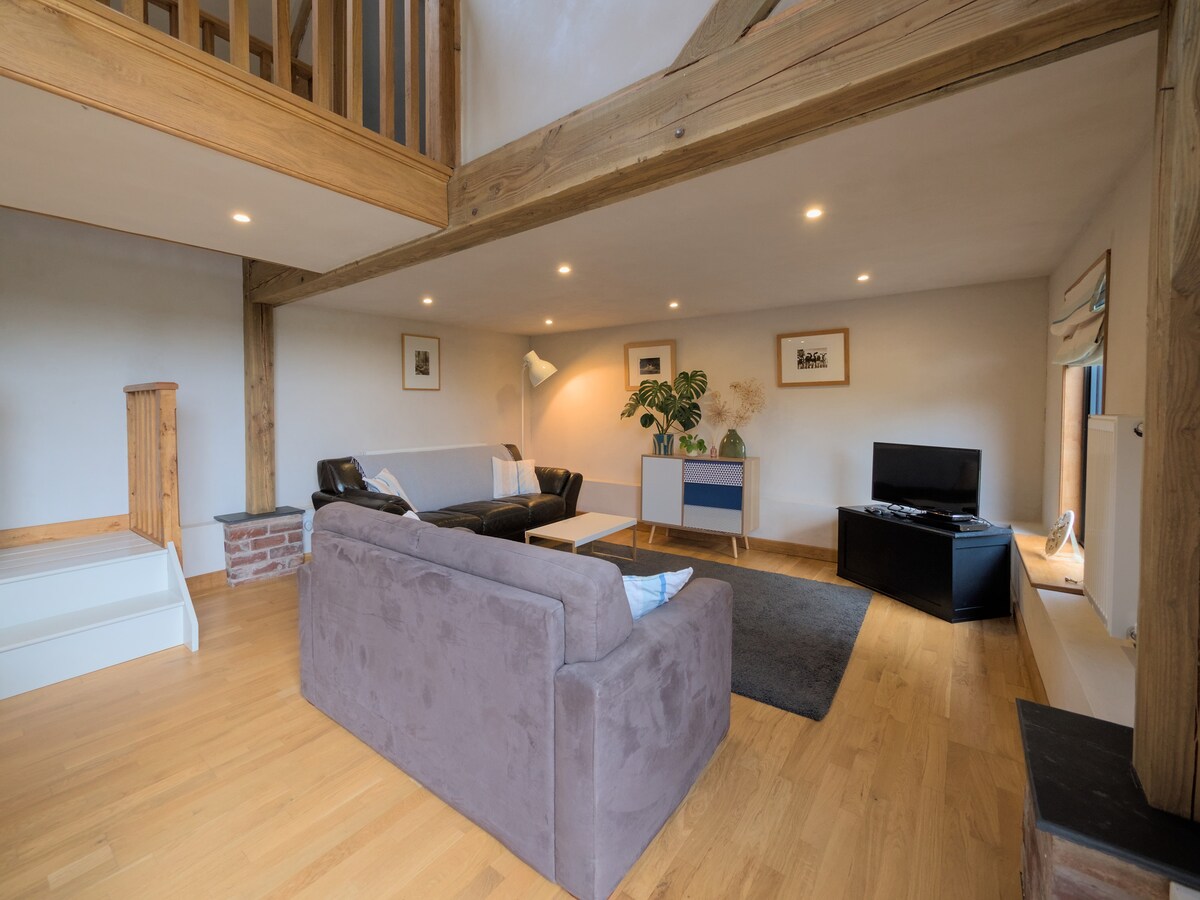 Top performing Airbnb: Meadow Farm Barn - peaceful setting near Ludlow in Shropshire