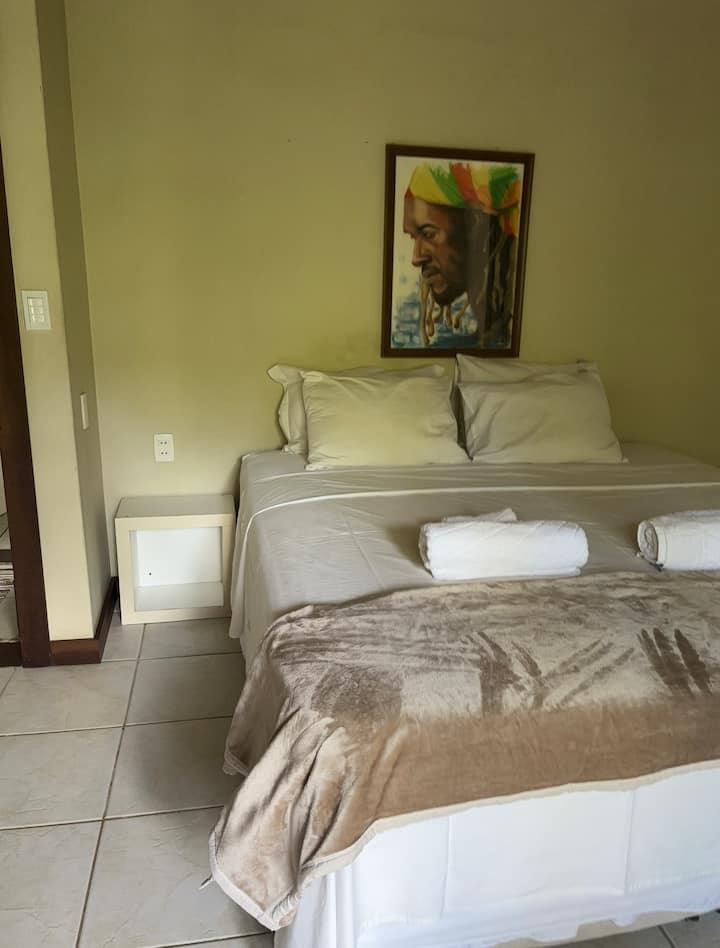 Schlafzimmer 2