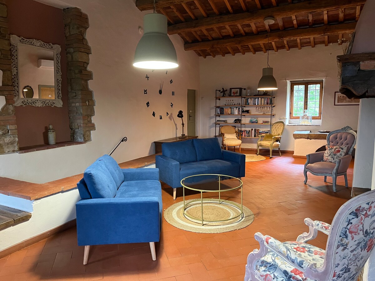 Airbnb con migliori performance: Tuscan farmhouse with private pool and views a Certaldo