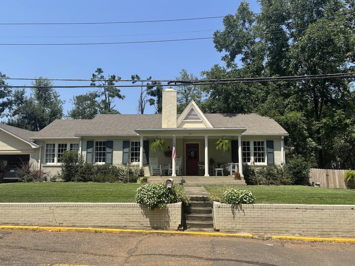 Walk To The Square And Game! Downtown Oxford! - Oxford, MS
