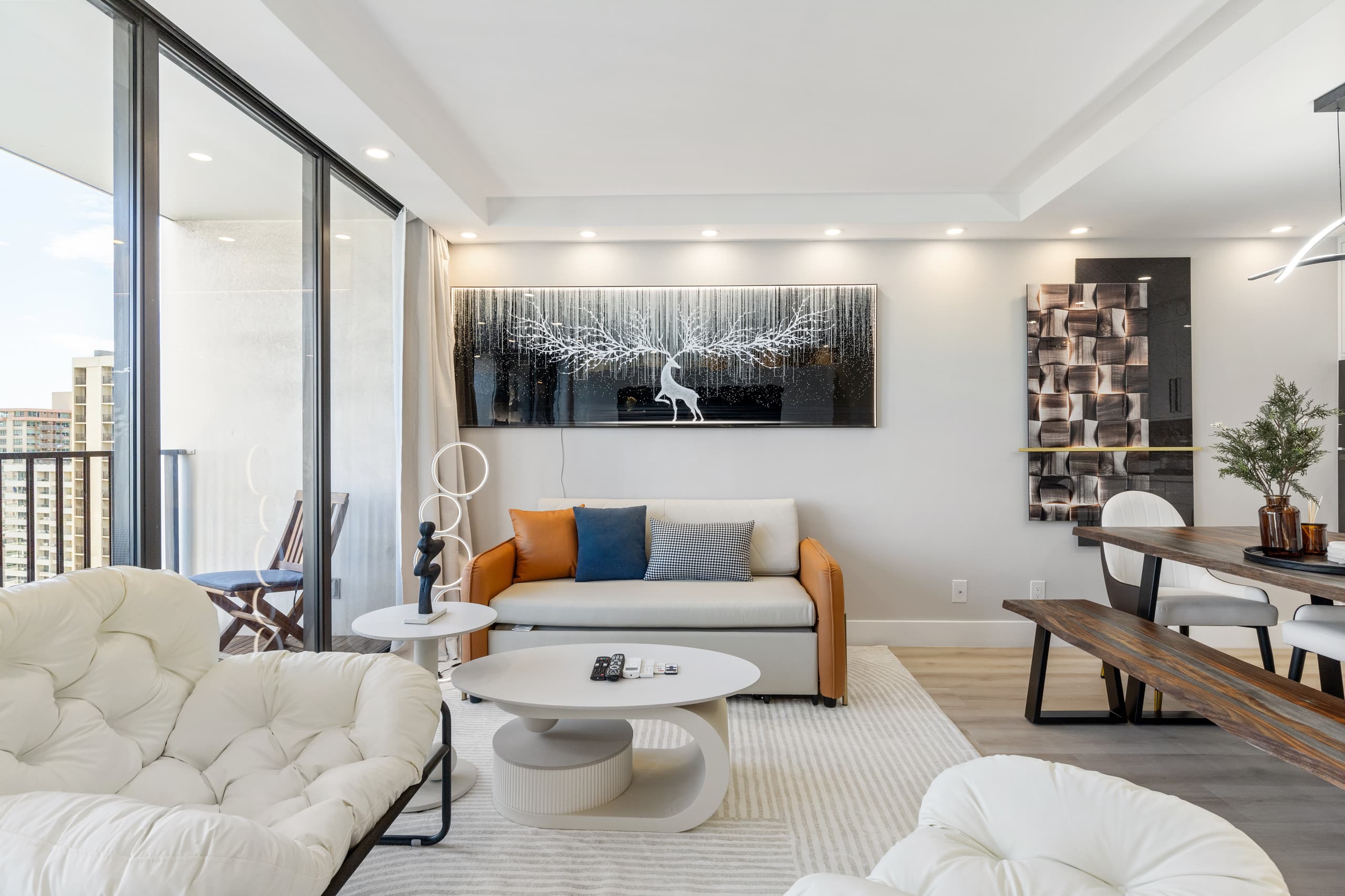 Condo in Honolulu · ★4.63 · 1 bedroom · 2 beds · 1 private bath - Image 4
